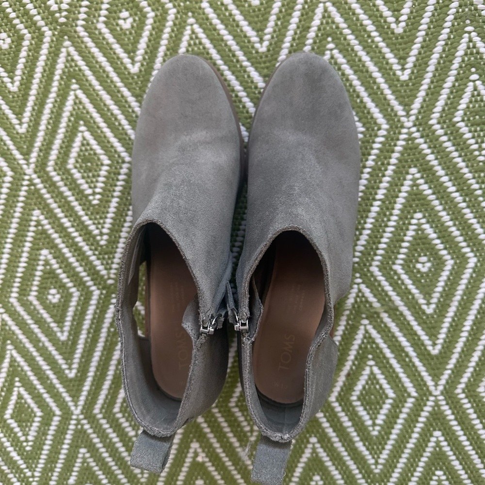 Toms Olive Ankle Boots - Picture 5 of 6